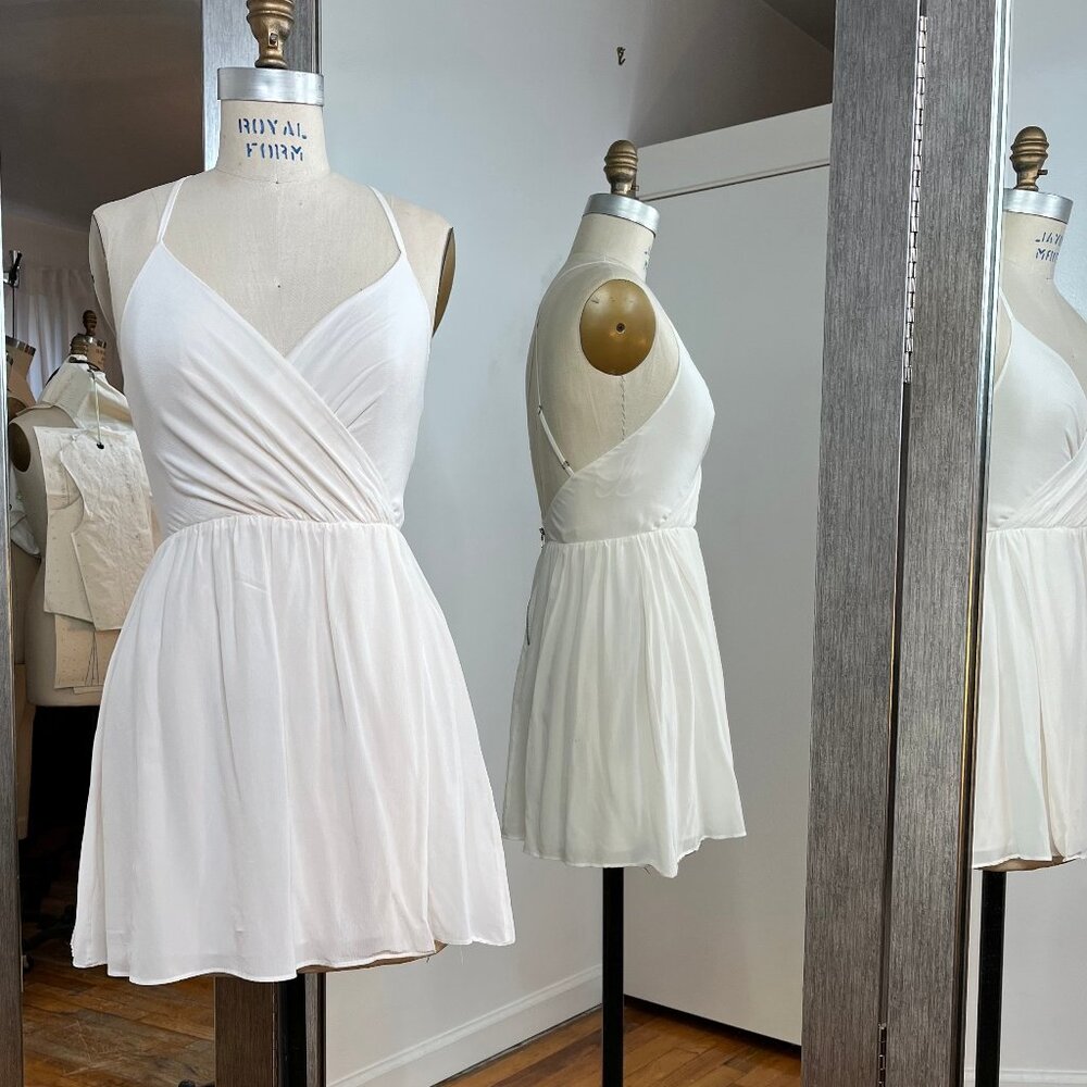 Alice & Olivia White Silk Goddess Minidress- 100% SILK, Size 0